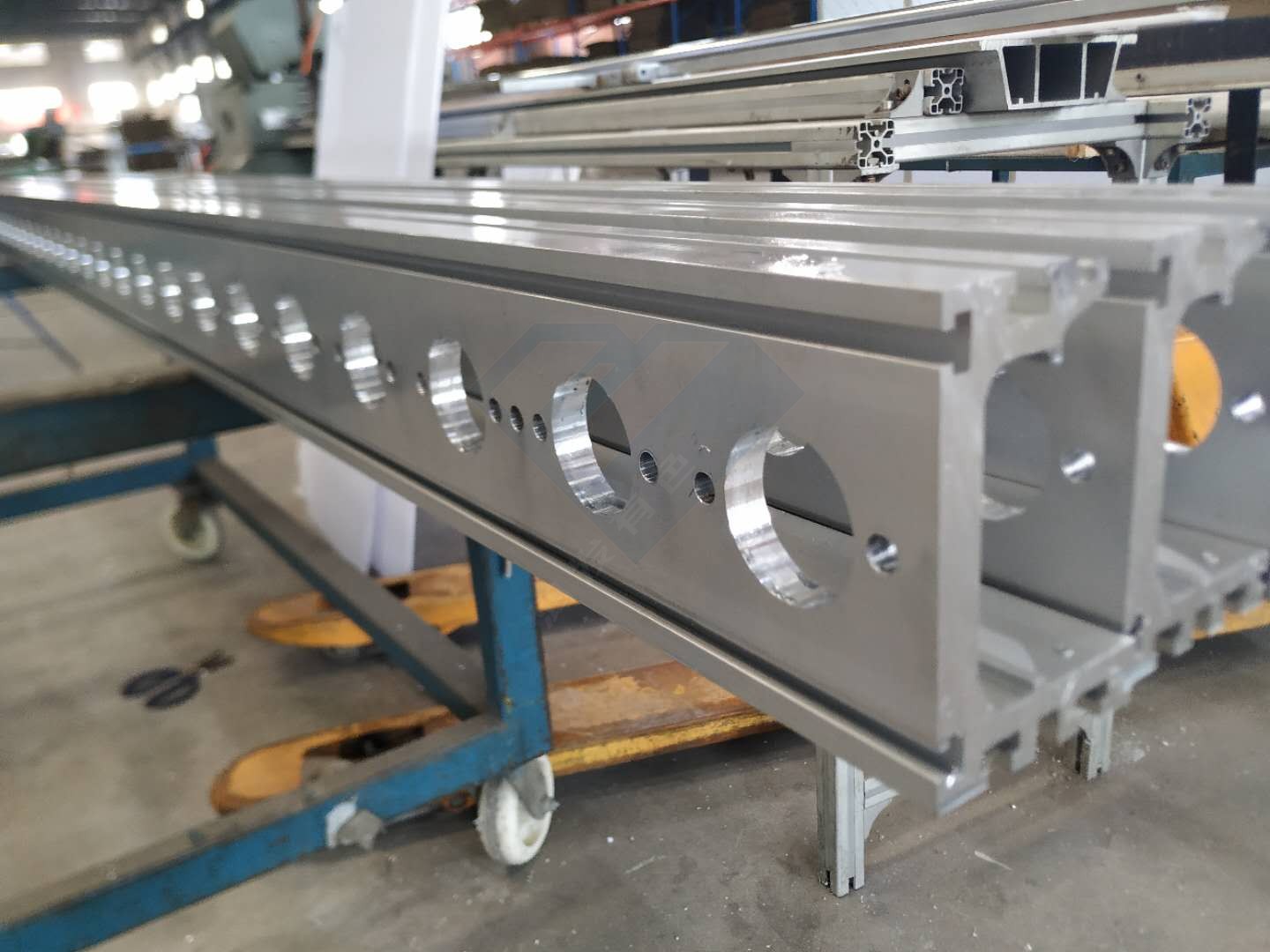 摩擦线铝型材CNC加工 磨擦线设备长料铝型材数控加工